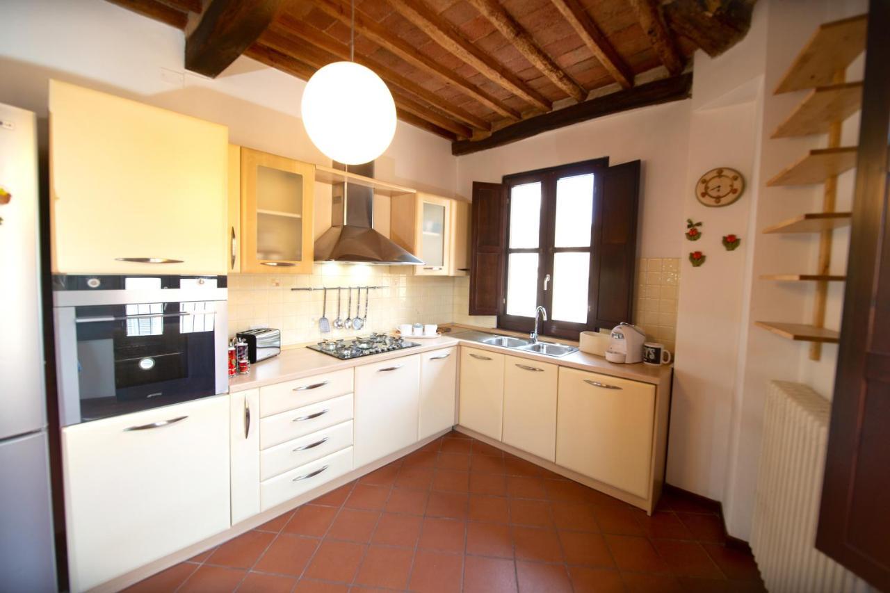 Serena Apartment, Cosy Close Center Town Lucca Exterior photo